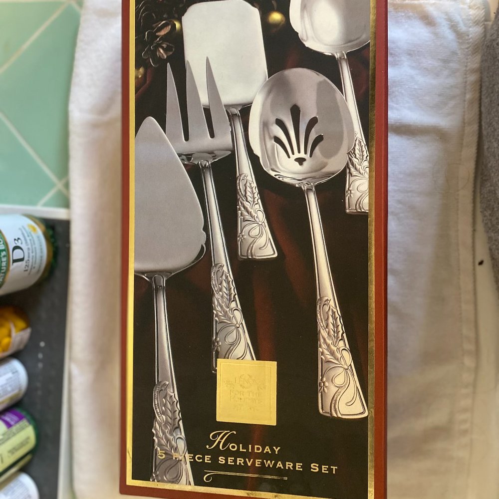 Lenox Holiday 5 piece oversized serveware set
